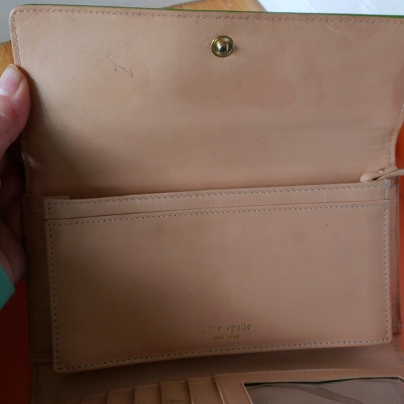 Kate Spade Green Wallet - Picture 4 of 7